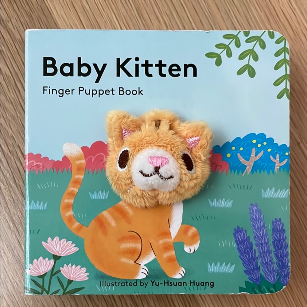 Set of 4 Finger Puppet Animal Board Books - Picture 4 of 12